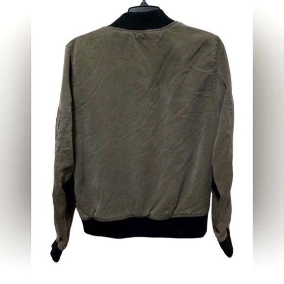 Bomber jacket - Picture 3 of 3